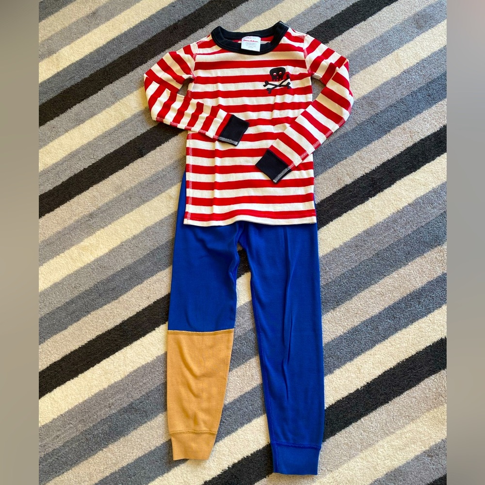 Hanna Anderson pirate pajamas, size US 5 or 110 cm. Red stripe and blue